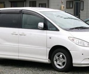 Toyota Estima - ������� �������